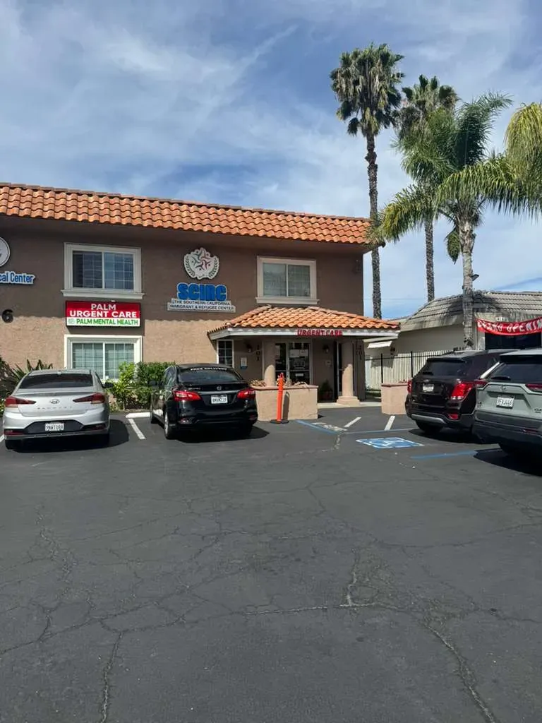 Palm Urgent Care El Cajon Magnolia clinic building with palm trees